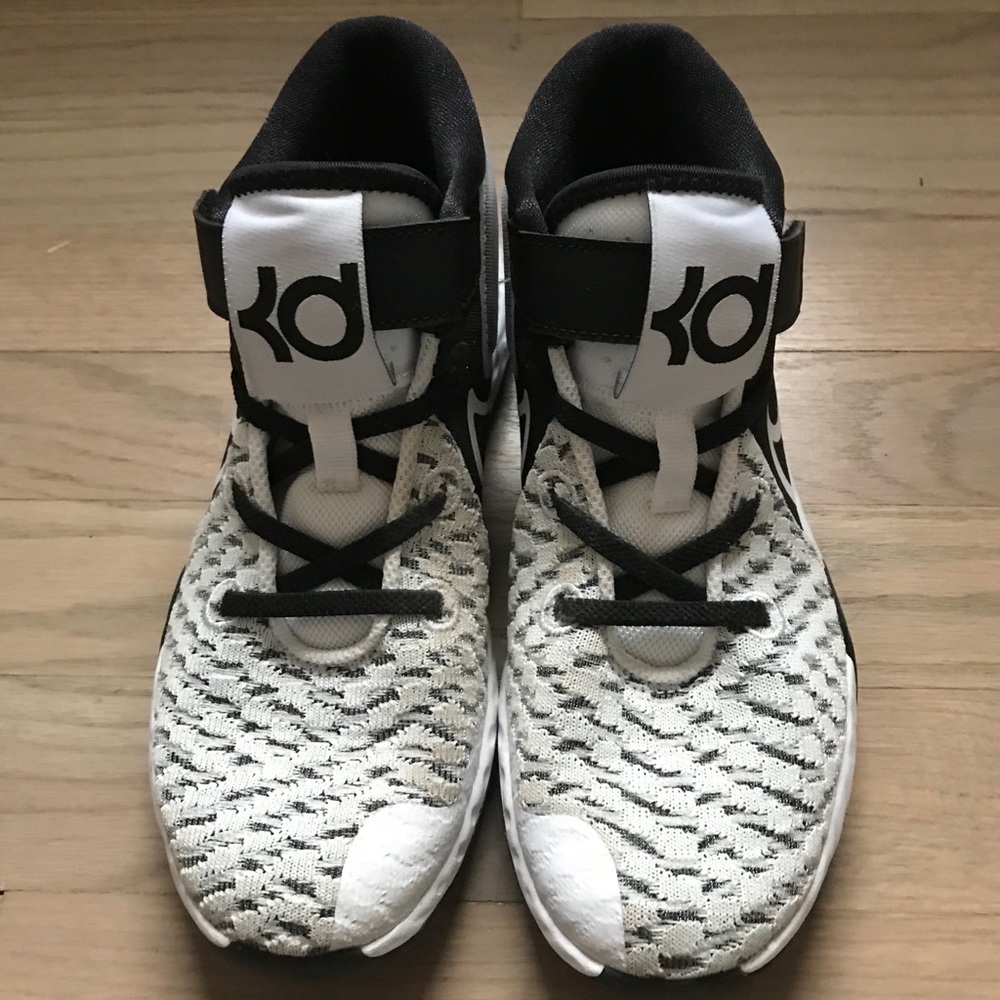Boys Nike sneakers